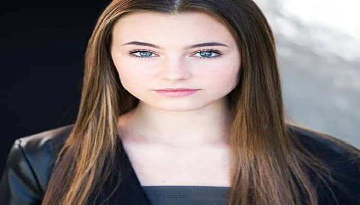 Amelia Crouch Age, Net Worth, Biography, Wiki, Relationship, Family