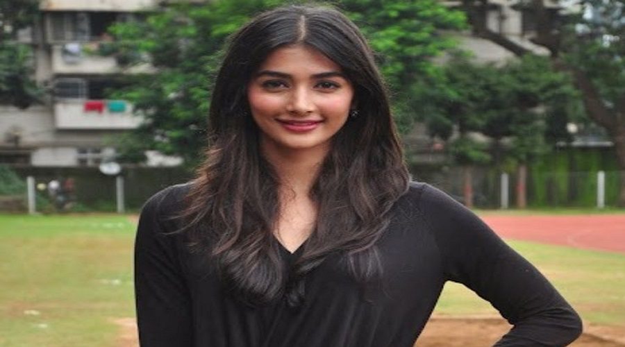 Pooja Hegde Age, Net Worth, Biography, Wiki, Relationship, Family