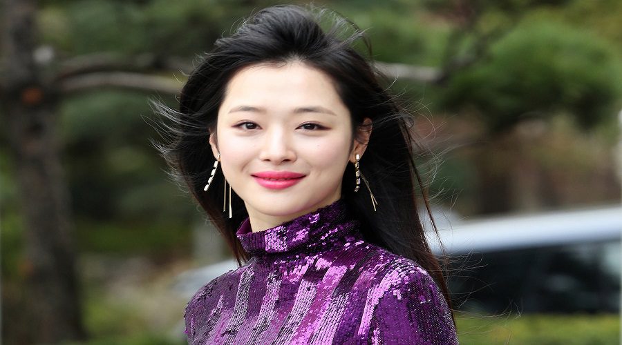 Sulli Age, Net Worth, Biography, Wiki, Relationship, Family